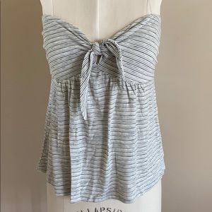 Socialite sweetheart neck top